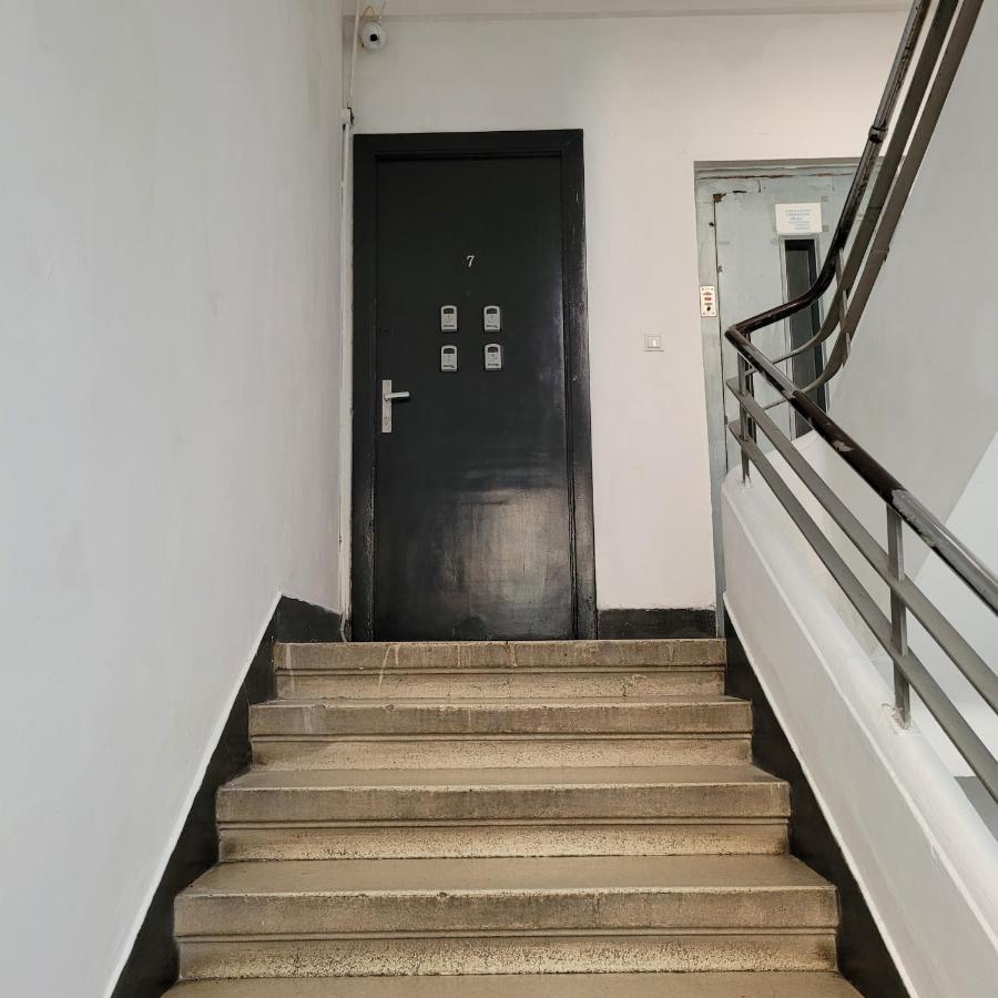 Anastasia Balcescu Apart 4 Self Check In Code From 2Pm Kitchen And Bedroom Bucarest Exterior foto