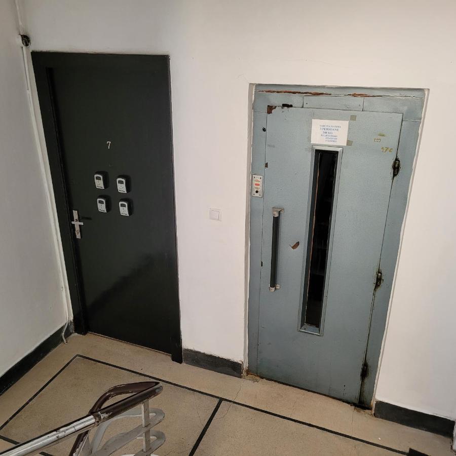 Anastasia Balcescu Apart 4 Self Check In Code From 2Pm Kitchen And Bedroom Bucarest Exterior foto