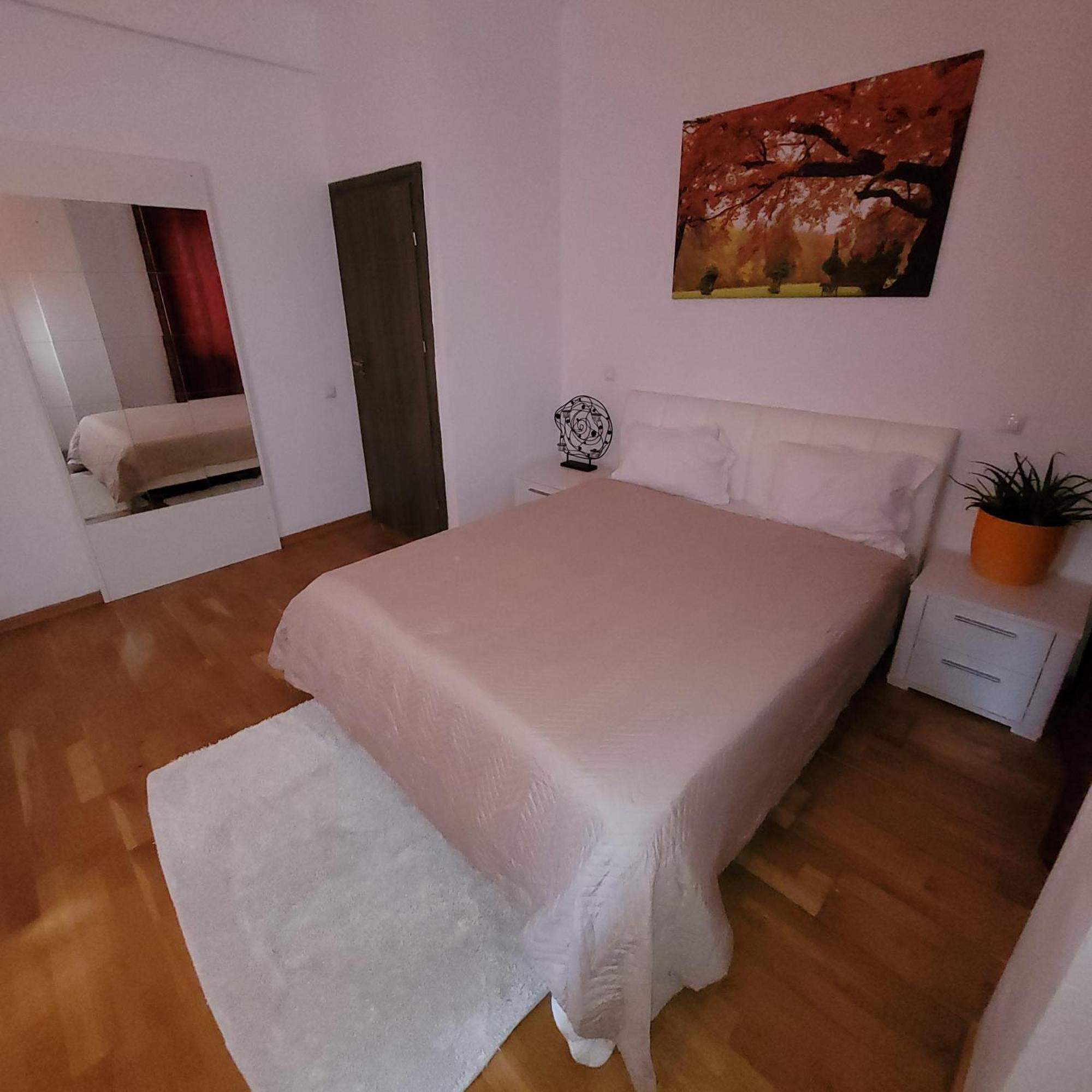 Anastasia Balcescu Apart 4 Self Check In Code From 2Pm Kitchen And Bedroom Bucarest Exterior foto