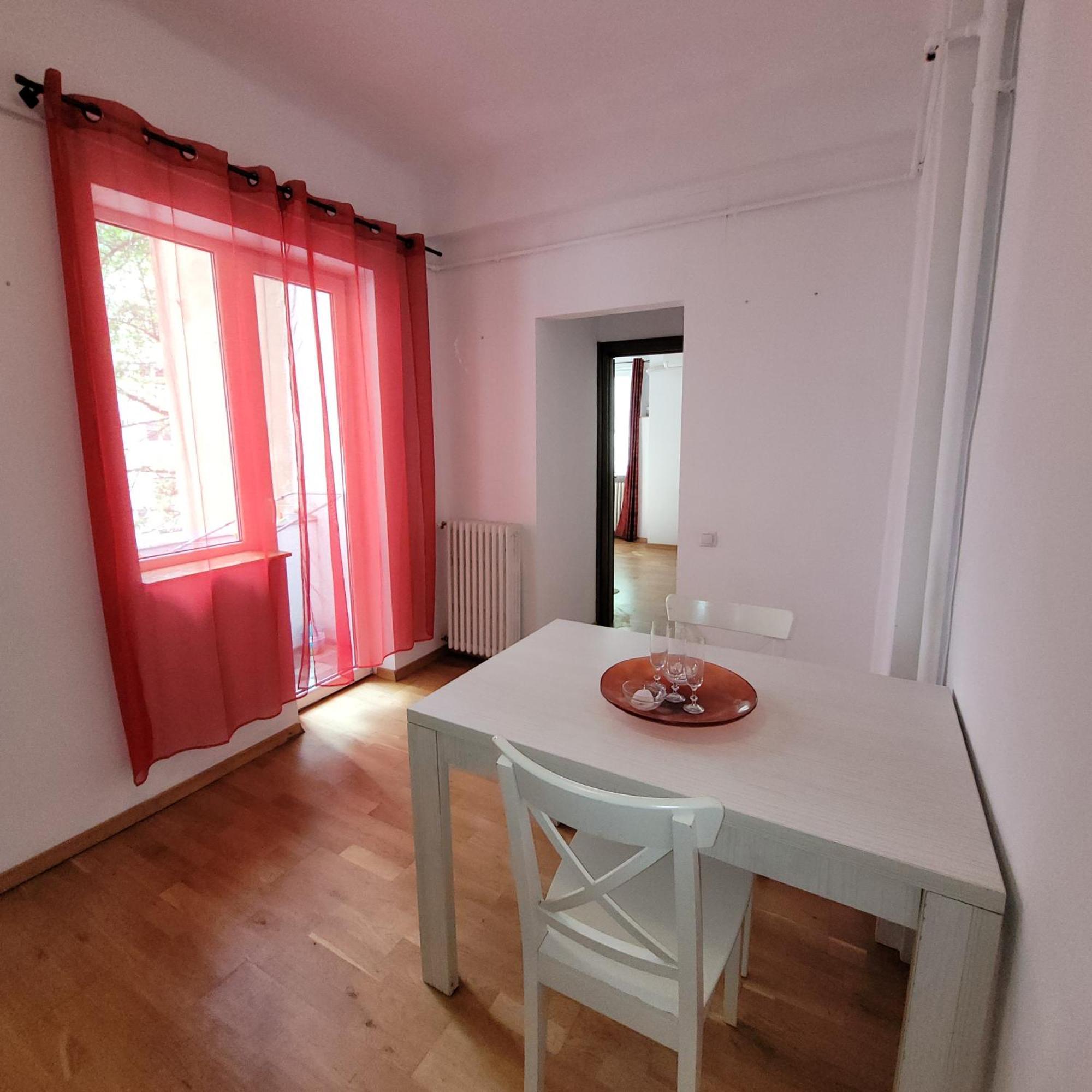 Anastasia Balcescu Apart 4 Self Check In Code From 2Pm Kitchen And Bedroom Bucarest Exterior foto