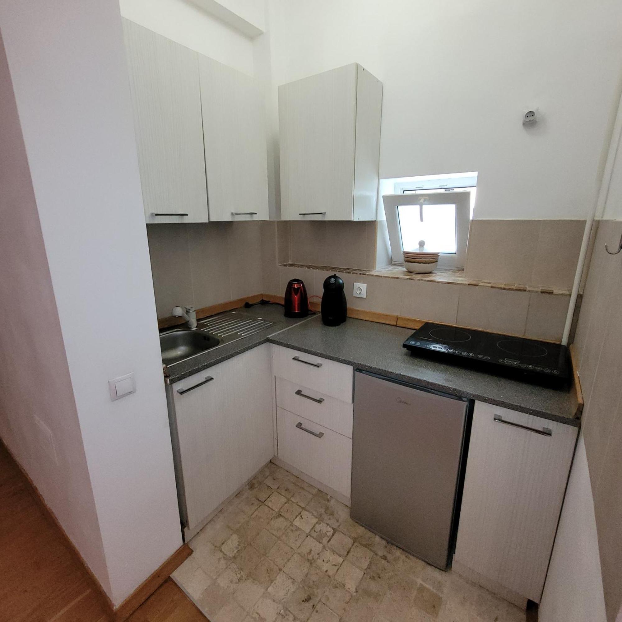 Anastasia Balcescu Apart 4 Self Check In Code From 2Pm Kitchen And Bedroom Bucarest Exterior foto